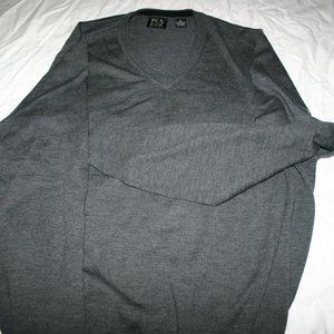 100% Merino Wool Dark Gray V Neck Sweater from Jos A Bank. Size XL